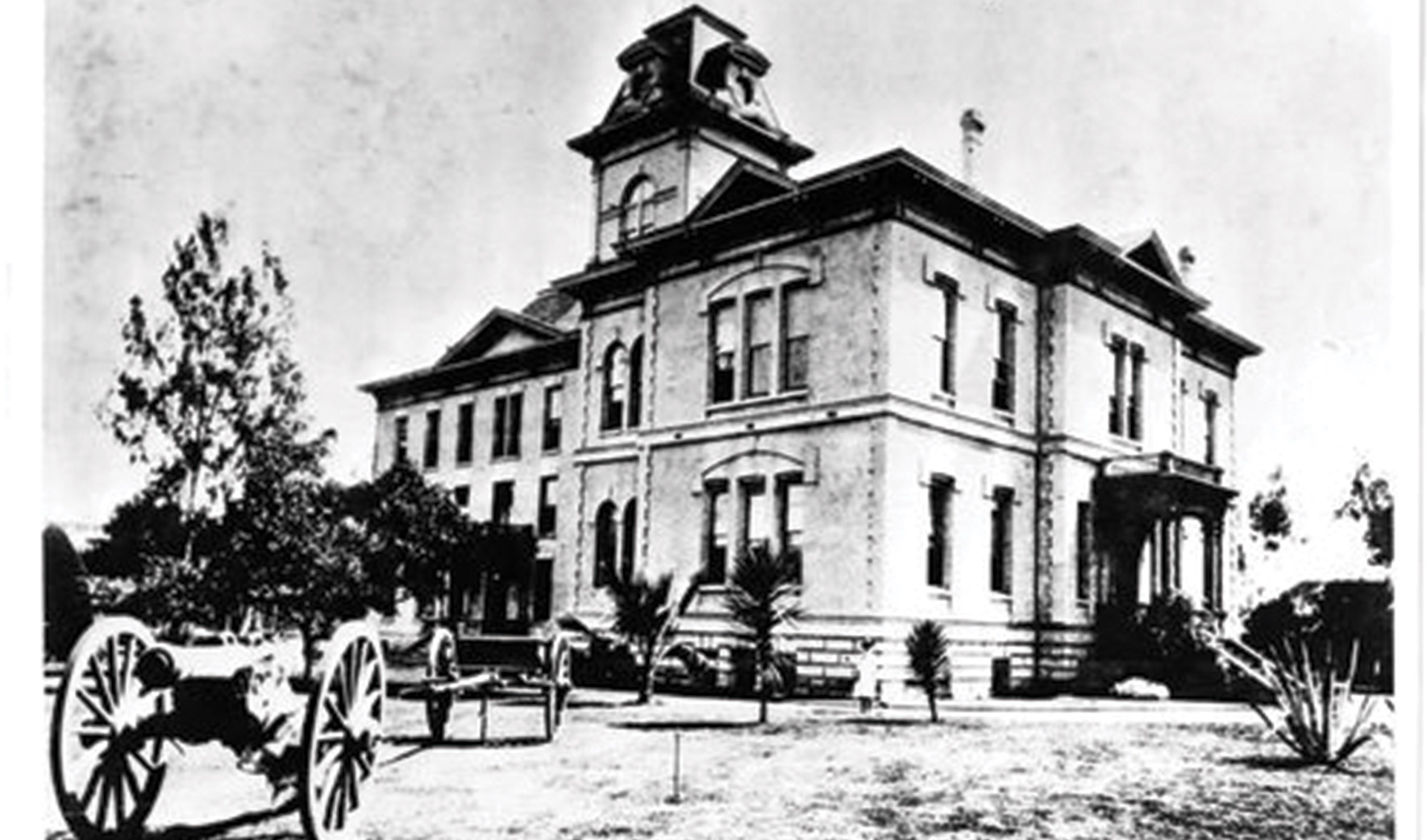 Loyola Marymount University Archives. (n.d.). St. Vincent’s College exterior. digitalcollections.lmu.edu. Retrieved November 20, 2025, from https://digitalcollections.lmu.edu/Documents/Detail/st.-vincents-college-exterior/17243.